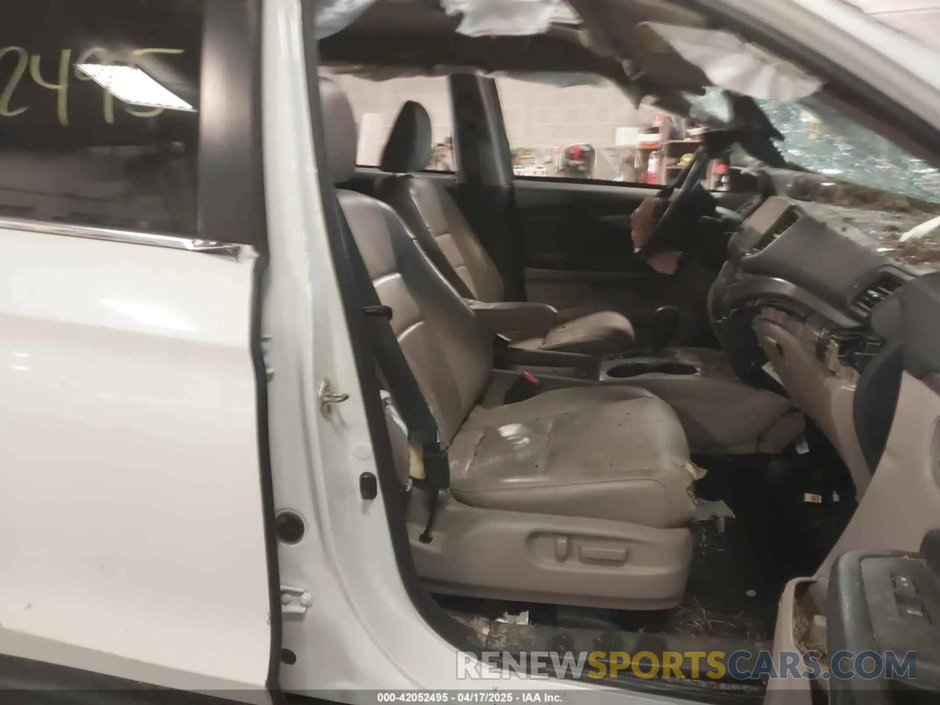 5 Photograph of a damaged car 5FNYF6H57KB050130 HONDA PILOT 2019