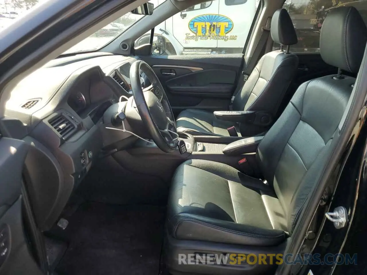7 Photograph of a damaged car 5FNYF6H58KB070533 HONDA PILOT 2019