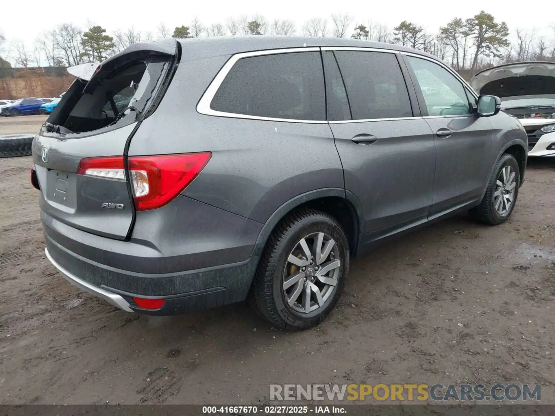 4 Photograph of a damaged car 5FNYF6H59KB059914 HONDA PILOT 2019