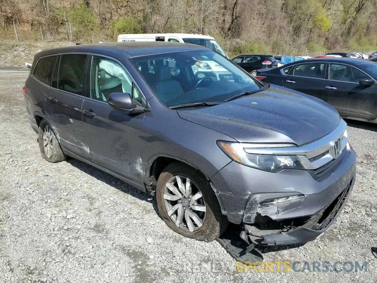 4 Photograph of a damaged car 5FNYF6H59KB083579 HONDA PILOT 2019