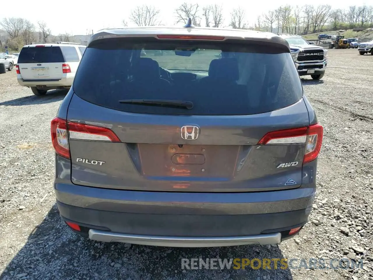 6 Photograph of a damaged car 5FNYF6H59KB083579 HONDA PILOT 2019