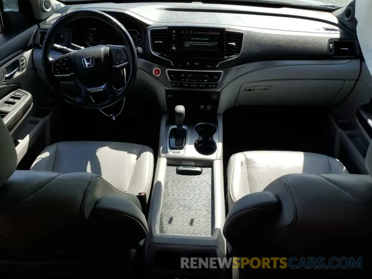 8 Photograph of a damaged car 5FNYF6H59KB083579 HONDA PILOT 2019