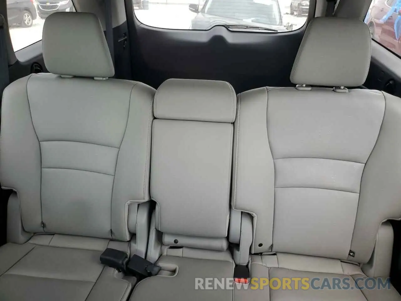 10 Photograph of a damaged car 5FNYF6H59KB099619 HONDA PILOT 2019
