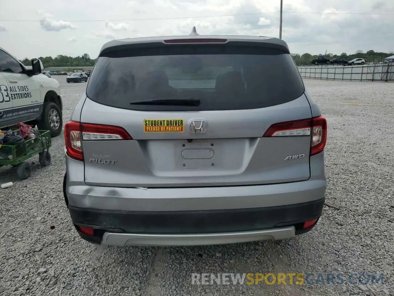 6 Photograph of a damaged car 5FNYF6H59KB099619 HONDA PILOT 2019