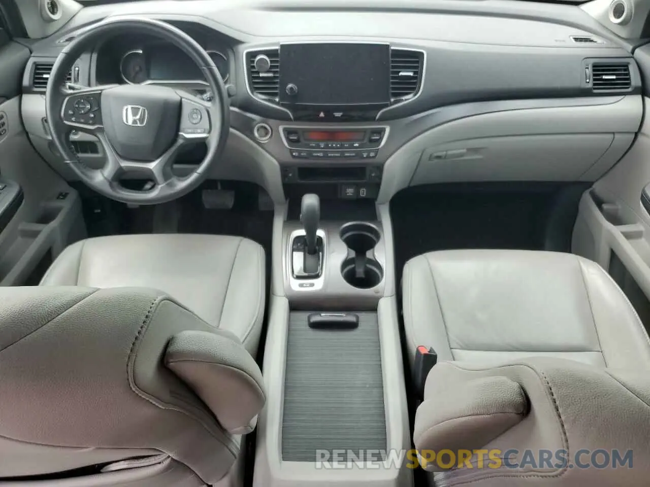 8 Photograph of a damaged car 5FNYF6H59KB099619 HONDA PILOT 2019
