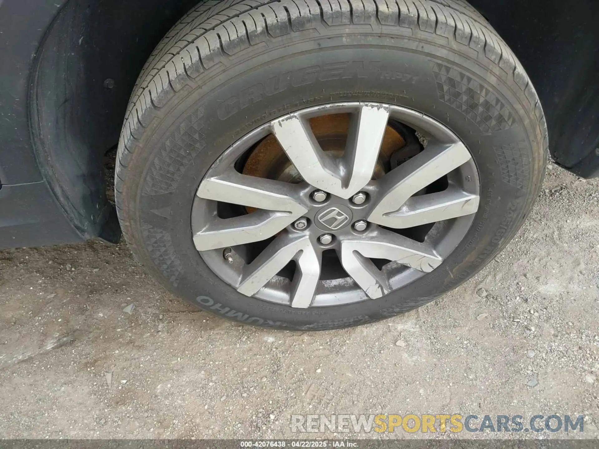12 Photograph of a damaged car 5FNYF6H5XKB011208 HONDA PILOT 2019