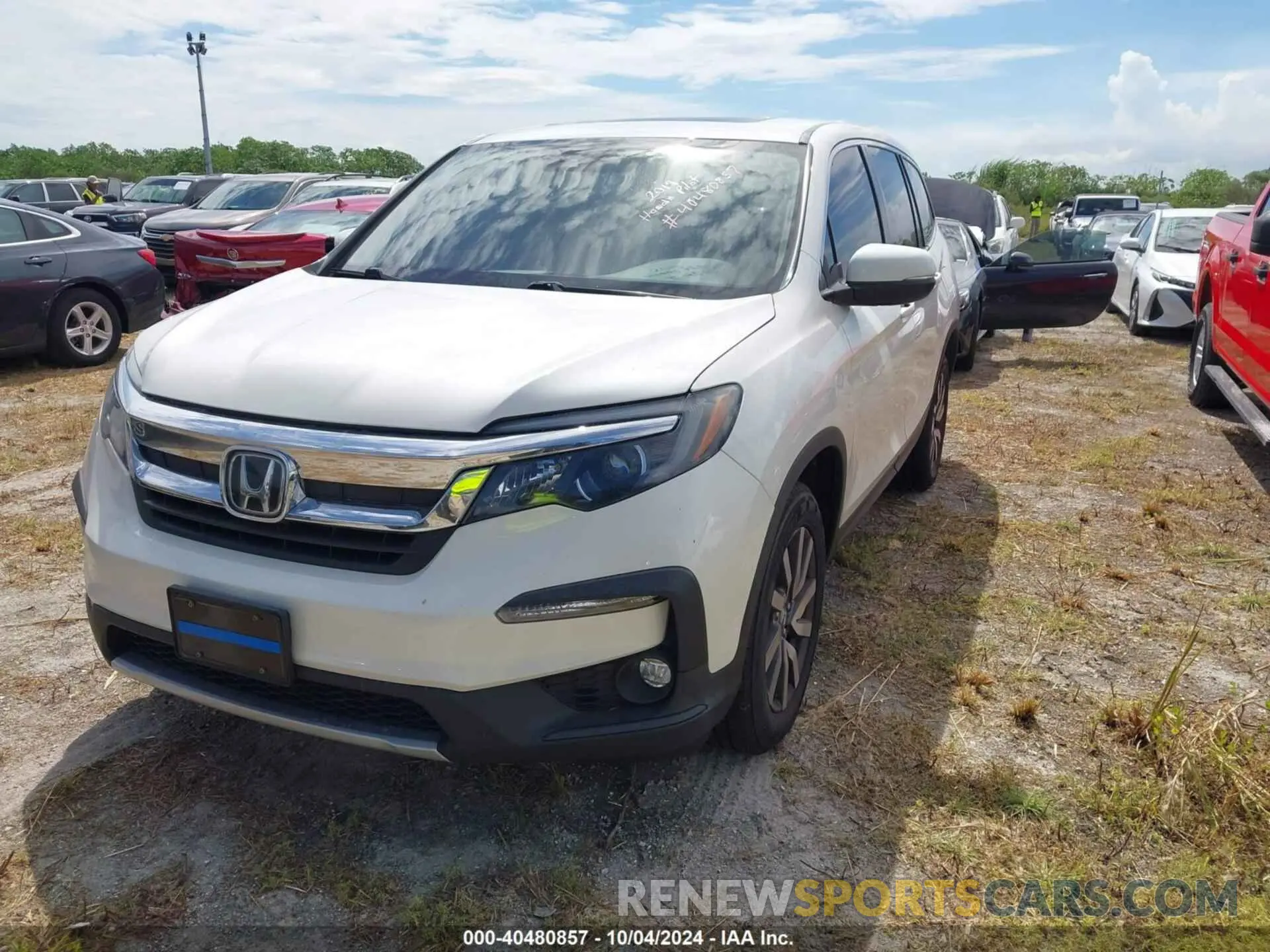 2 Photograph of a damaged car 5FNYF6H5XKB064328 HONDA PILOT 2019