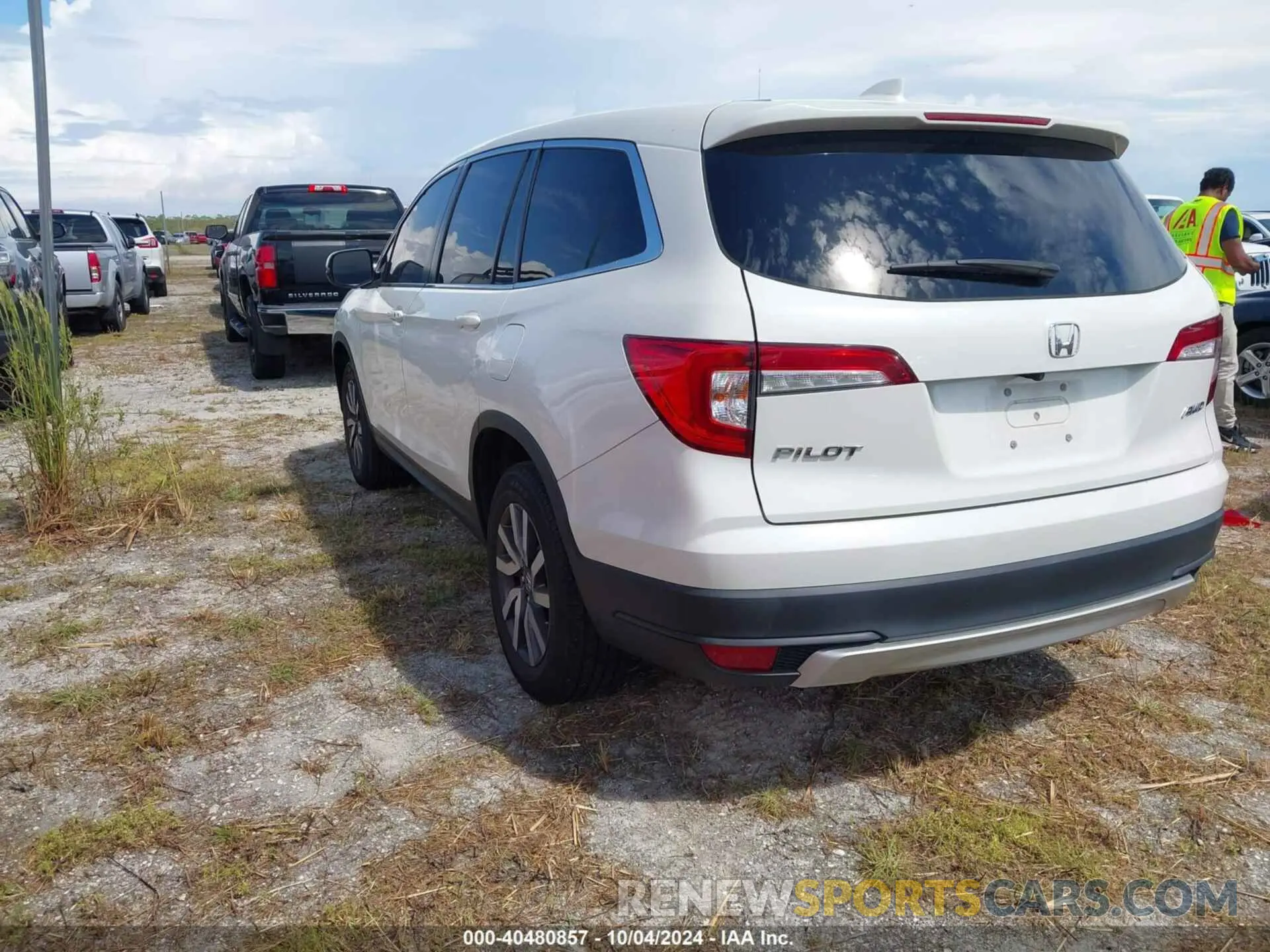 3 Photograph of a damaged car 5FNYF6H5XKB064328 HONDA PILOT 2019