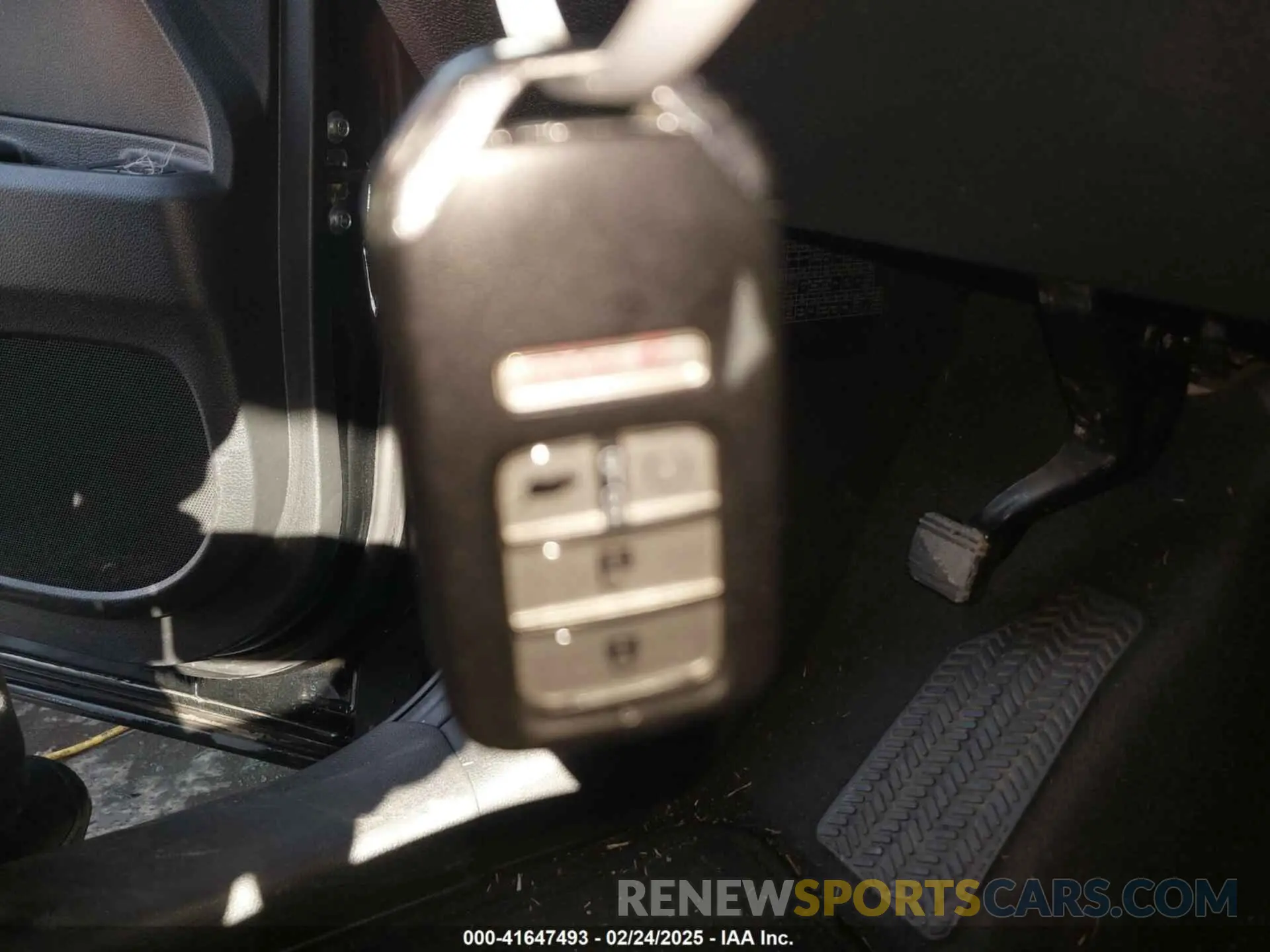 11 Photograph of a damaged car 5FNYF6H5XKB064815 HONDA PILOT 2019