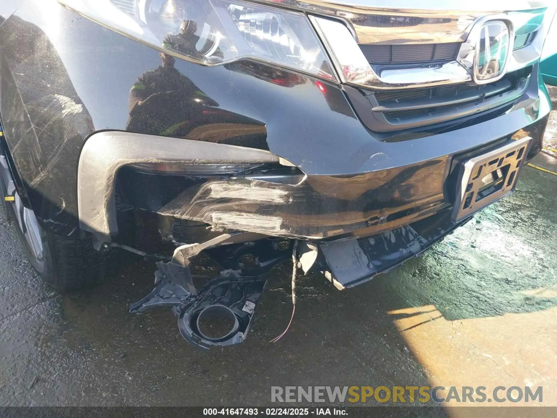 6 Photograph of a damaged car 5FNYF6H5XKB064815 HONDA PILOT 2019