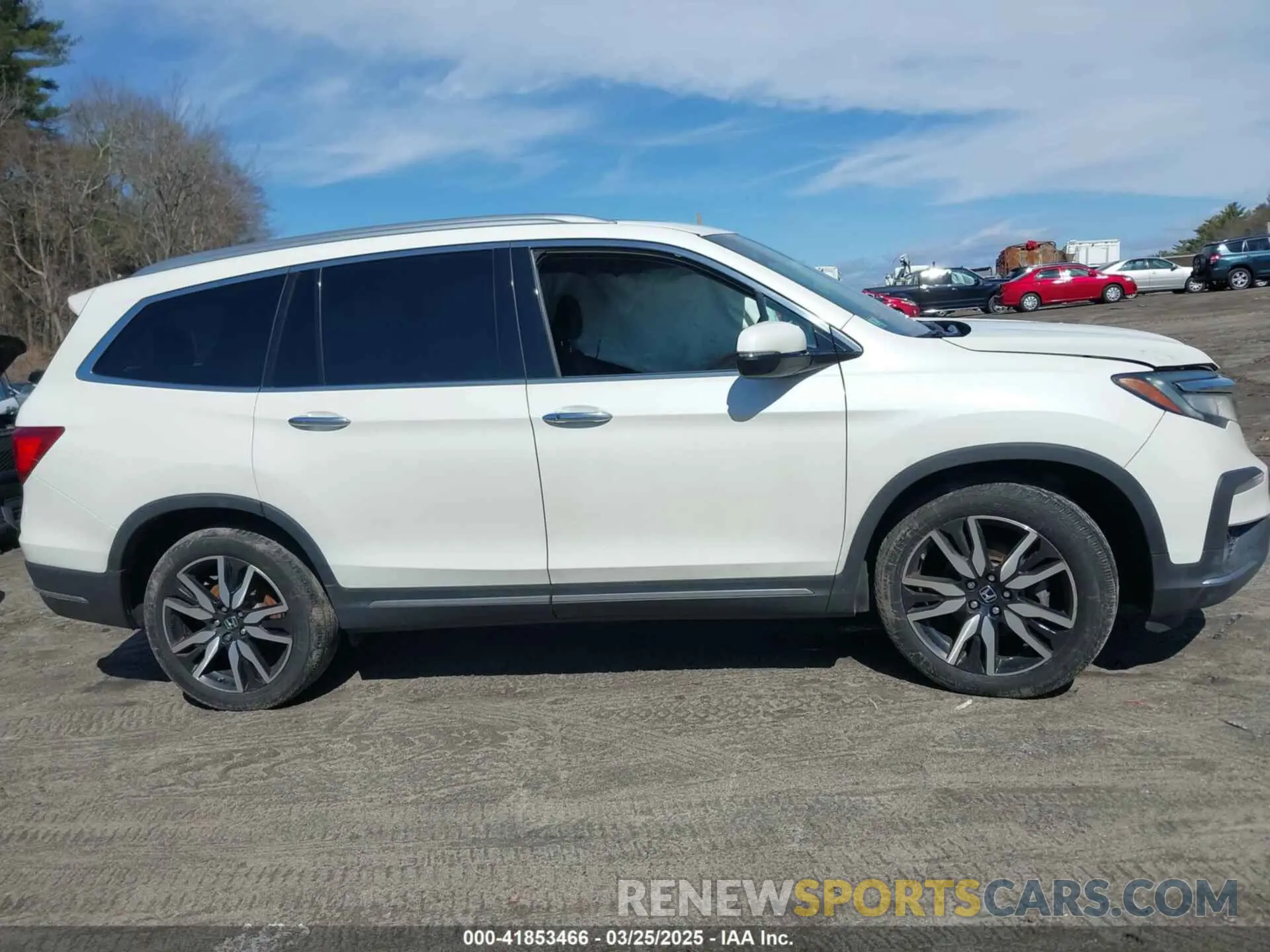 13 Photograph of a damaged car 5FNYF6H61KB007332 HONDA PILOT 2019