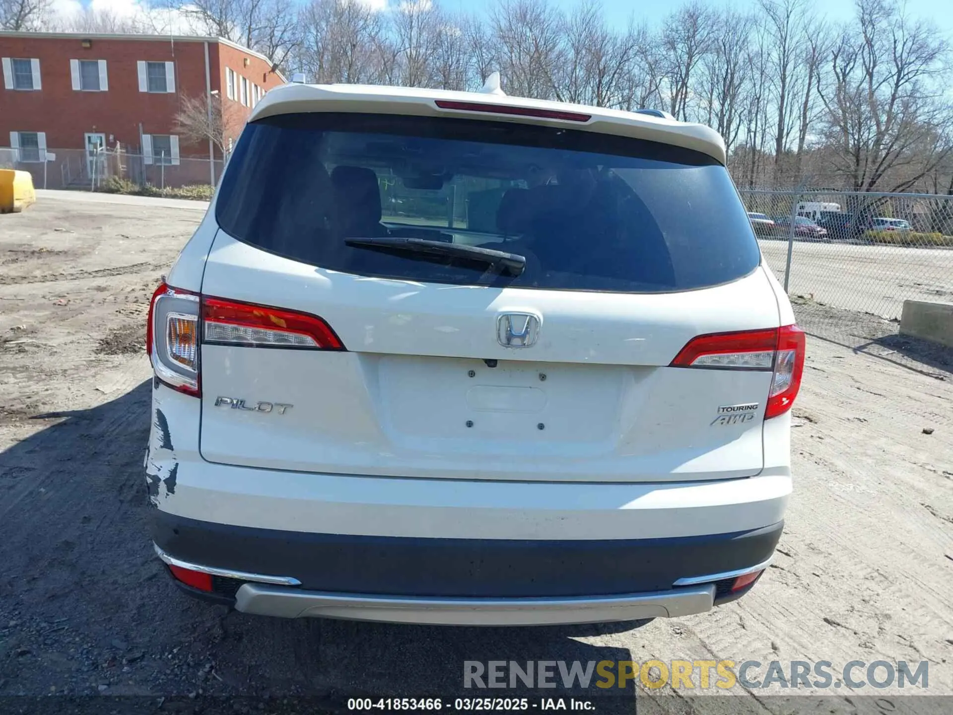 16 Photograph of a damaged car 5FNYF6H61KB007332 HONDA PILOT 2019