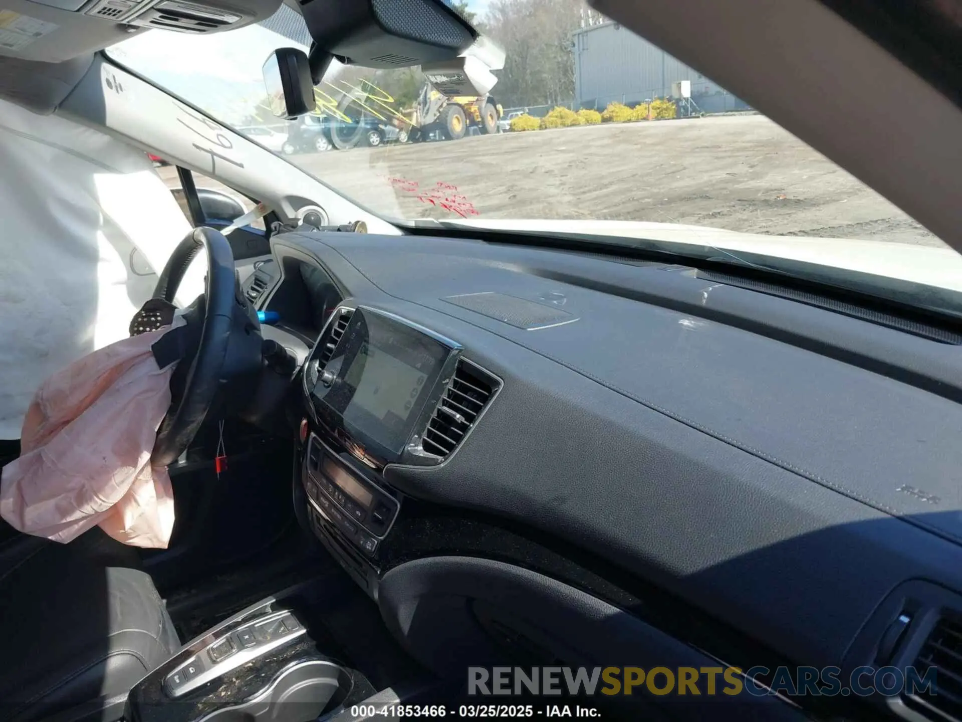 5 Photograph of a damaged car 5FNYF6H61KB007332 HONDA PILOT 2019