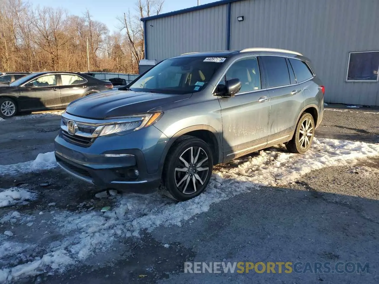 1 Photograph of a damaged car 5FNYF6H63KB019272 HONDA PILOT 2019