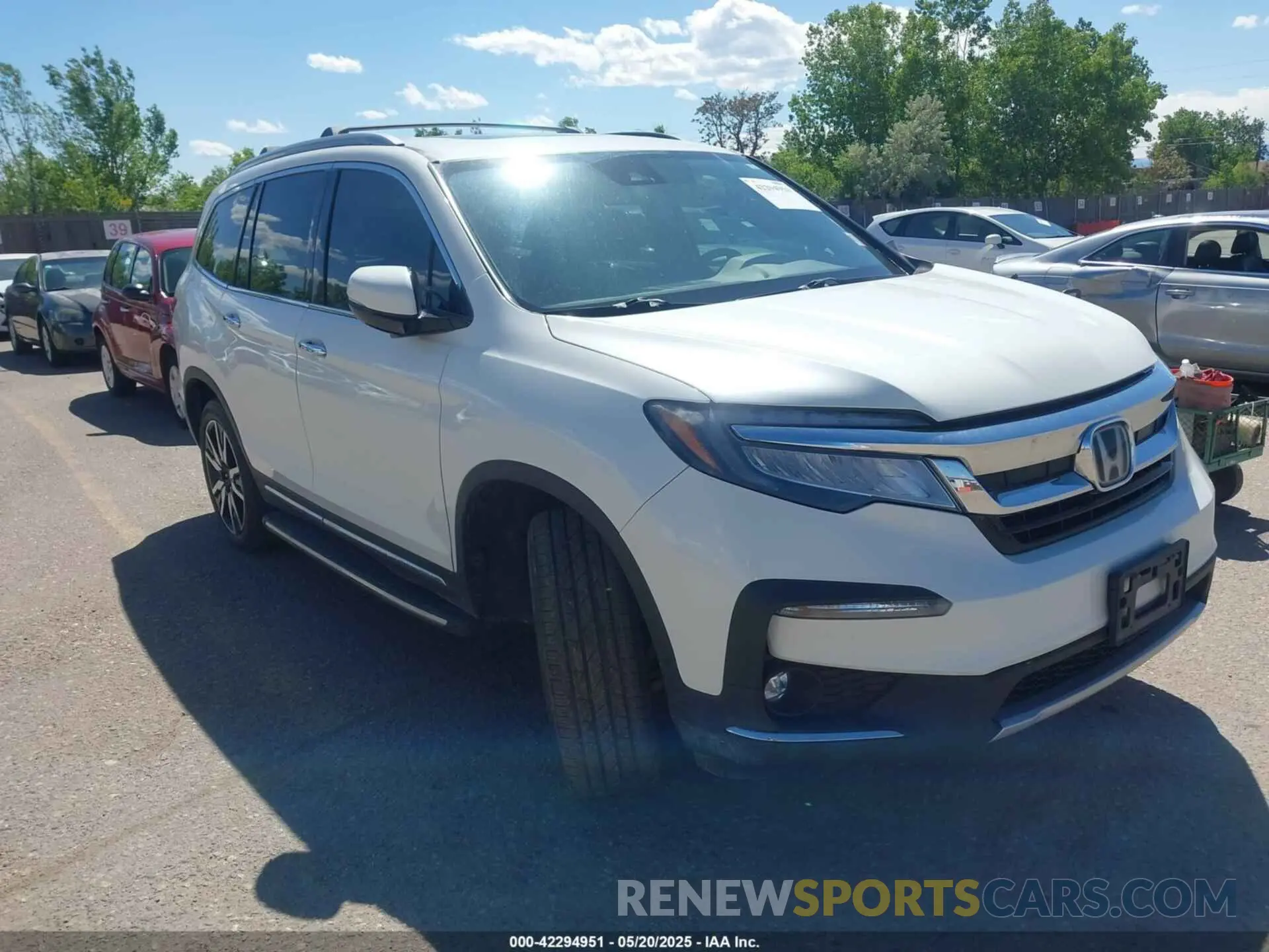 1 Photograph of a damaged car 5FNYF6H63KB046486 HONDA PILOT 2019