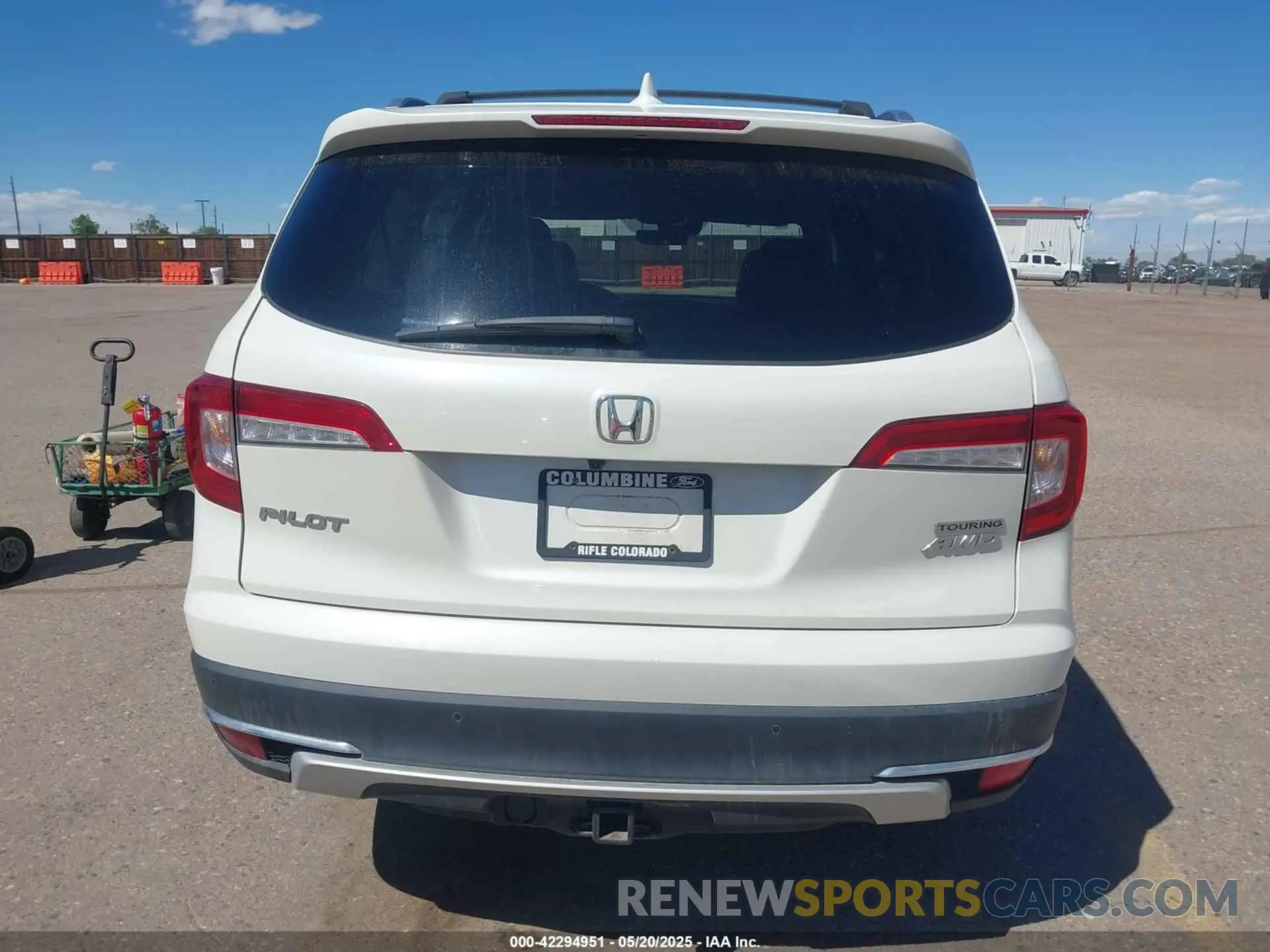 16 Photograph of a damaged car 5FNYF6H63KB046486 HONDA PILOT 2019