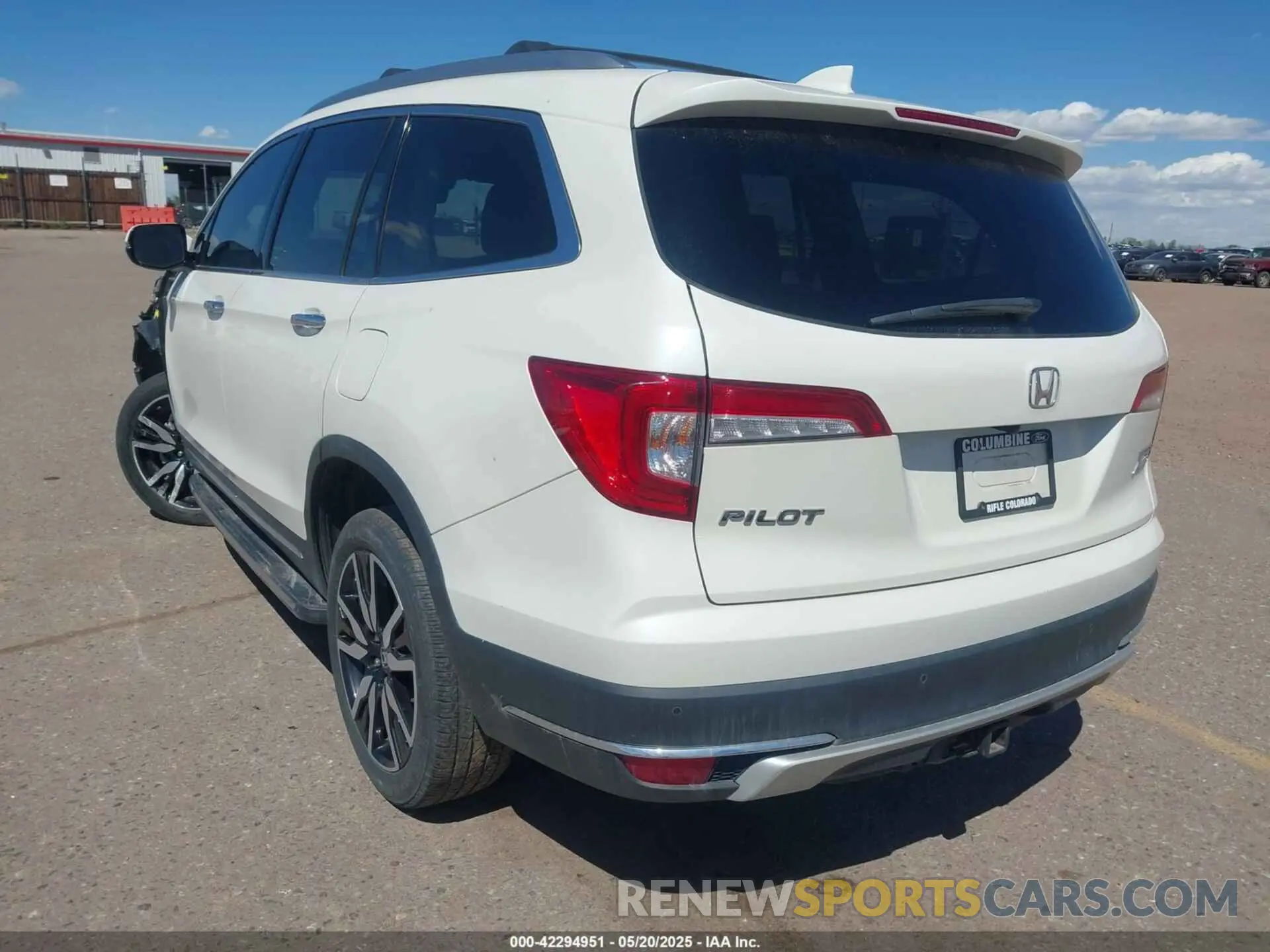 3 Photograph of a damaged car 5FNYF6H63KB046486 HONDA PILOT 2019