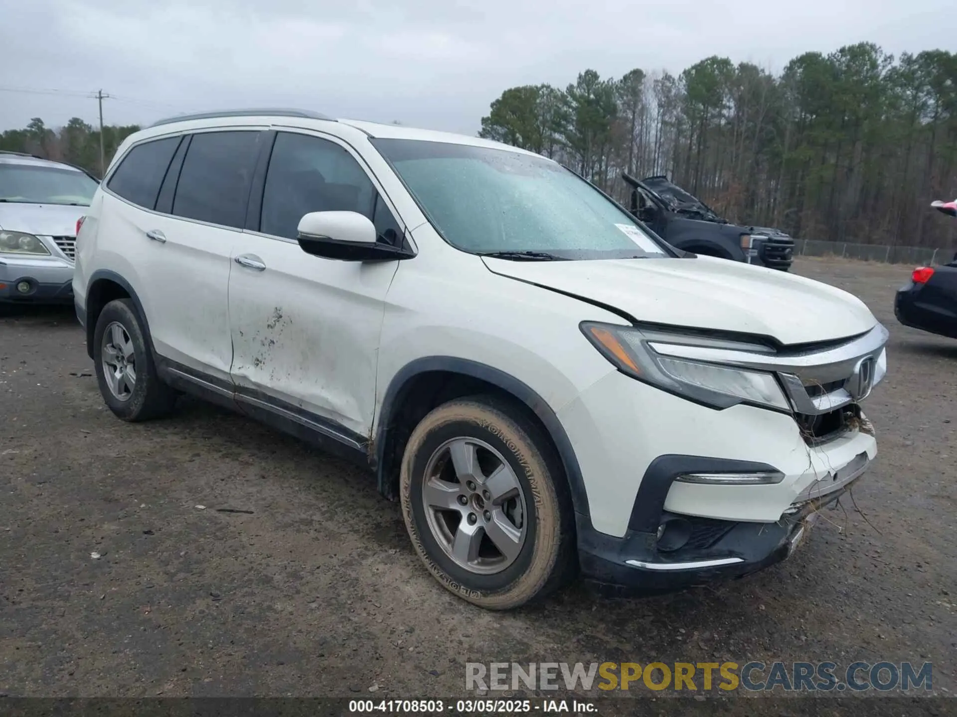 1 Photograph of a damaged car 5FNYF6H65KB035053 HONDA PILOT 2019