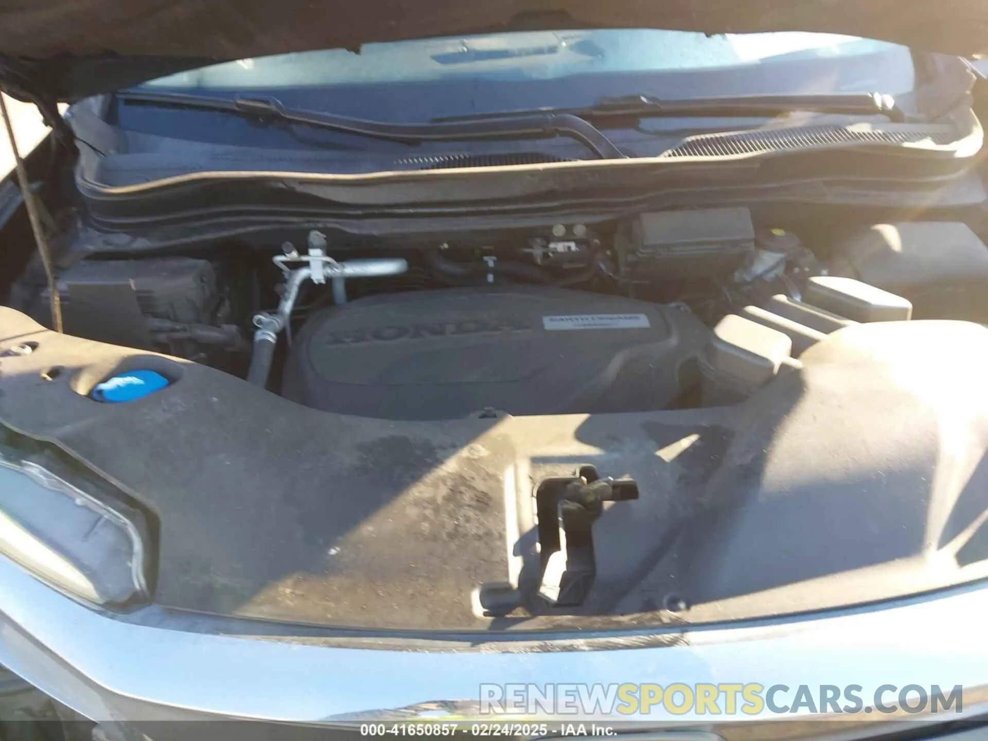10 Photograph of a damaged car 5FNYF6H65KB061796 HONDA PILOT 2019