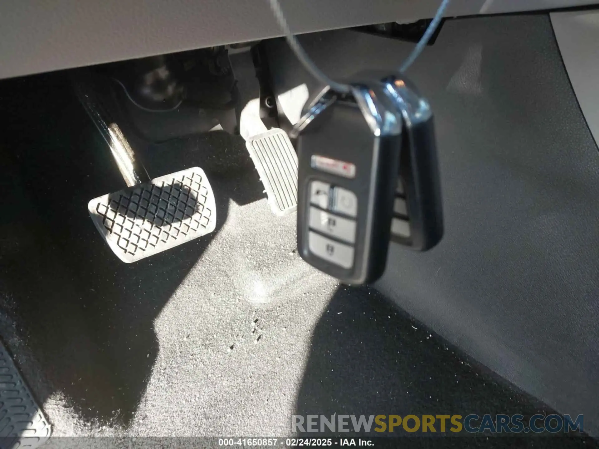 11 Photograph of a damaged car 5FNYF6H65KB061796 HONDA PILOT 2019