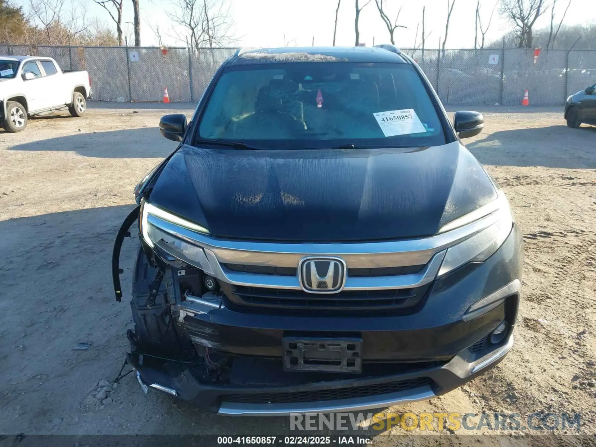 12 Photograph of a damaged car 5FNYF6H65KB061796 HONDA PILOT 2019