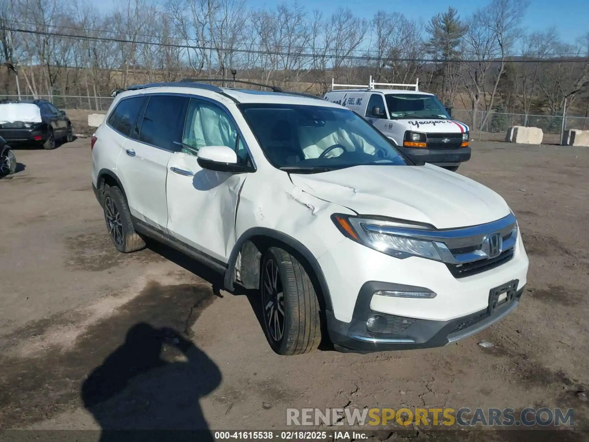 1 Photograph of a damaged car 5FNYF6H66KB073553 HONDA PILOT 2019