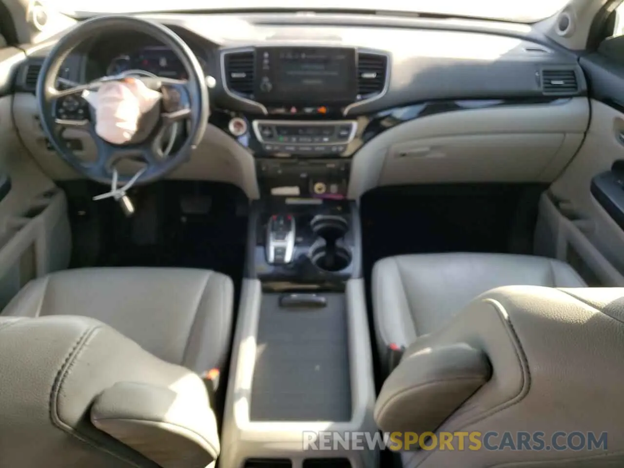 8 Photograph of a damaged car 5FNYF6H90KB000303 HONDA PILOT 2019
