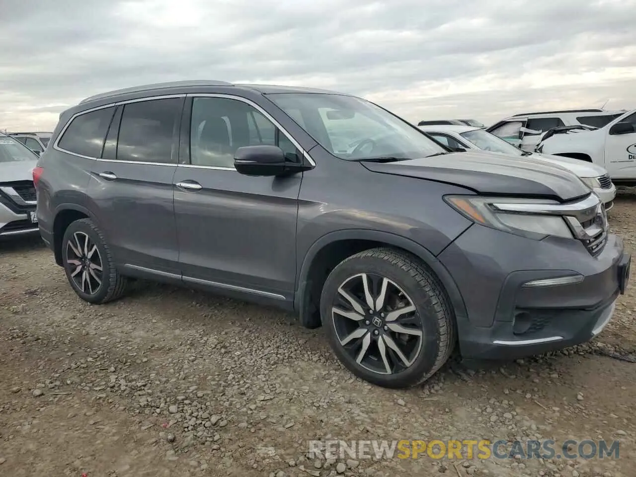 4 Photograph of a damaged car 5FNYF6H91KB053494 HONDA PILOT 2019