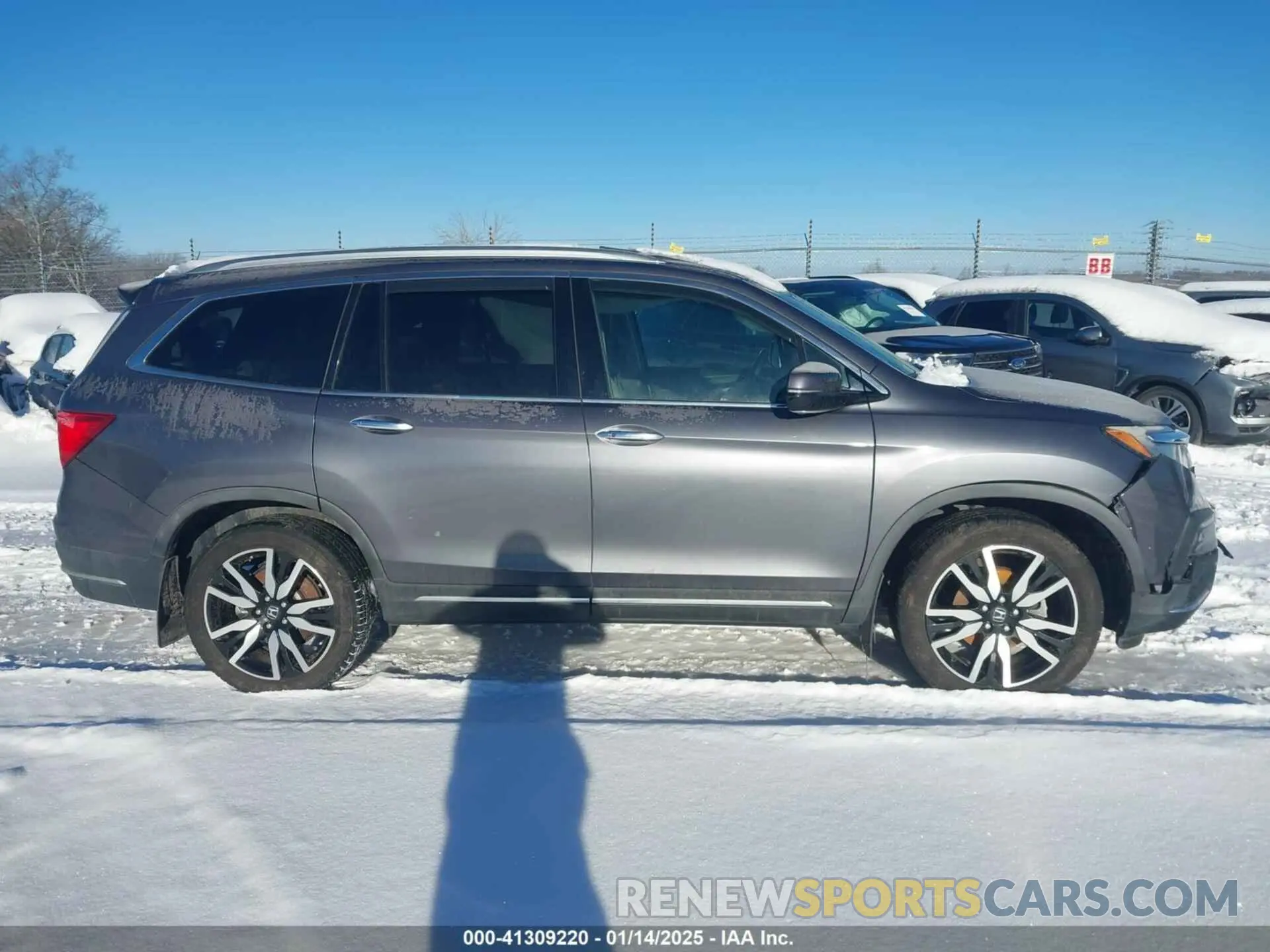 13 Photograph of a damaged car 5FNYF6H91KB094224 HONDA PILOT 2019