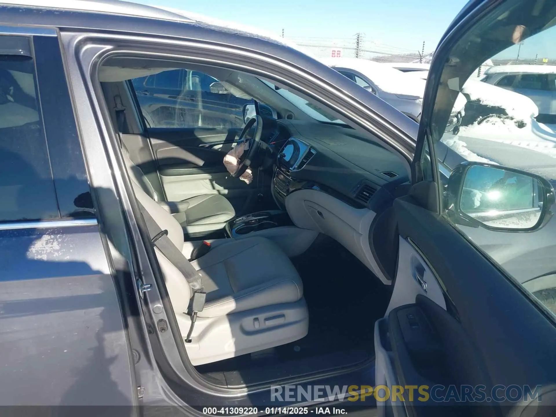 5 Photograph of a damaged car 5FNYF6H91KB094224 HONDA PILOT 2019