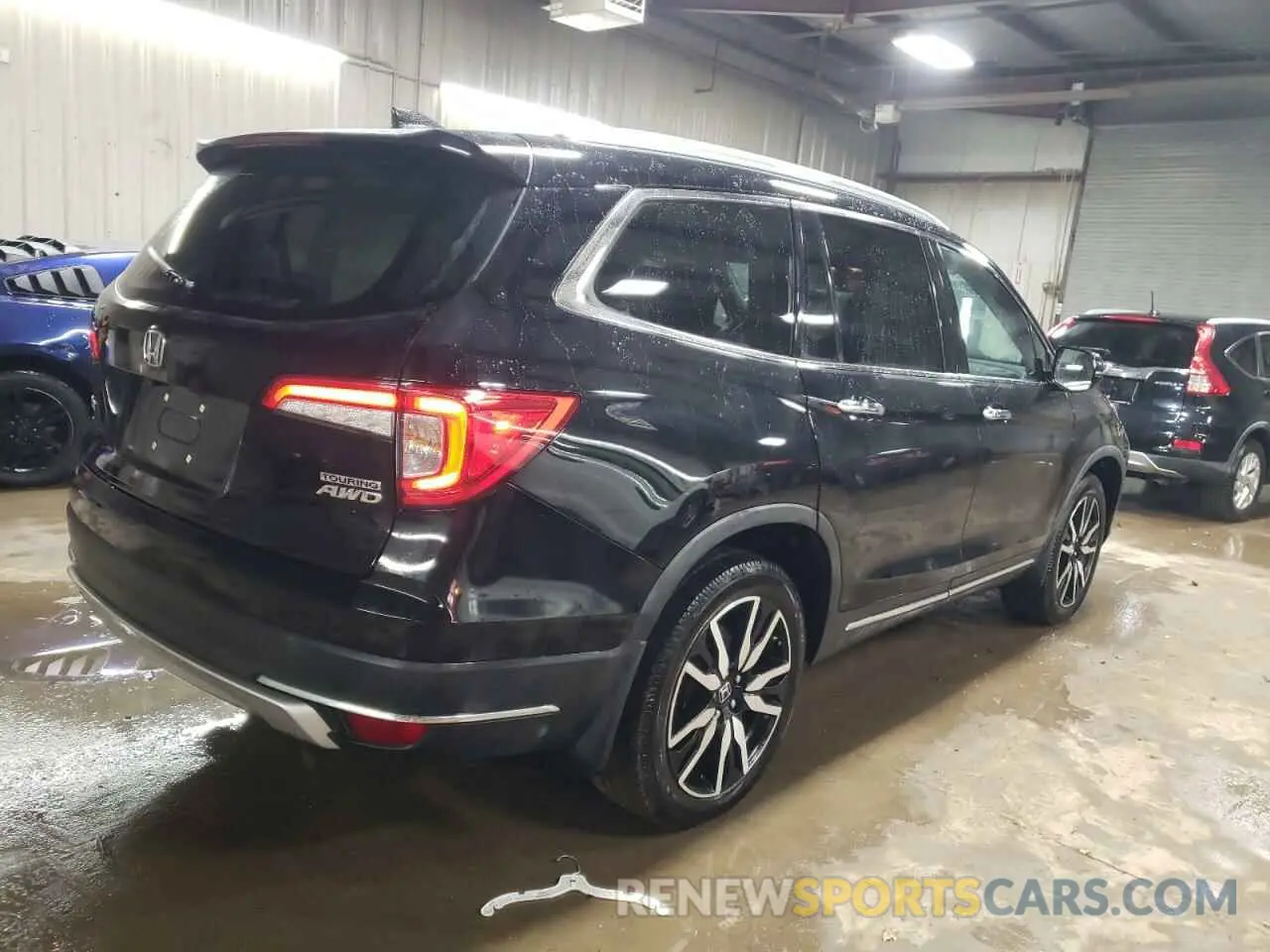 3 Photograph of a damaged car 5FNYF6H92KB059420 HONDA PILOT 2019