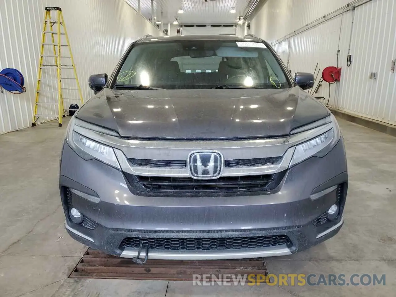 5 Photograph of a damaged car 5FNYF6H93KB502528 HONDA PILOT 2019