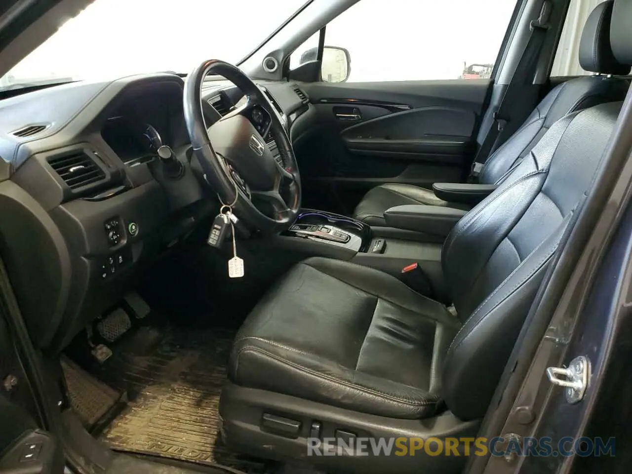 7 Photograph of a damaged car 5FNYF6H93KB502528 HONDA PILOT 2019