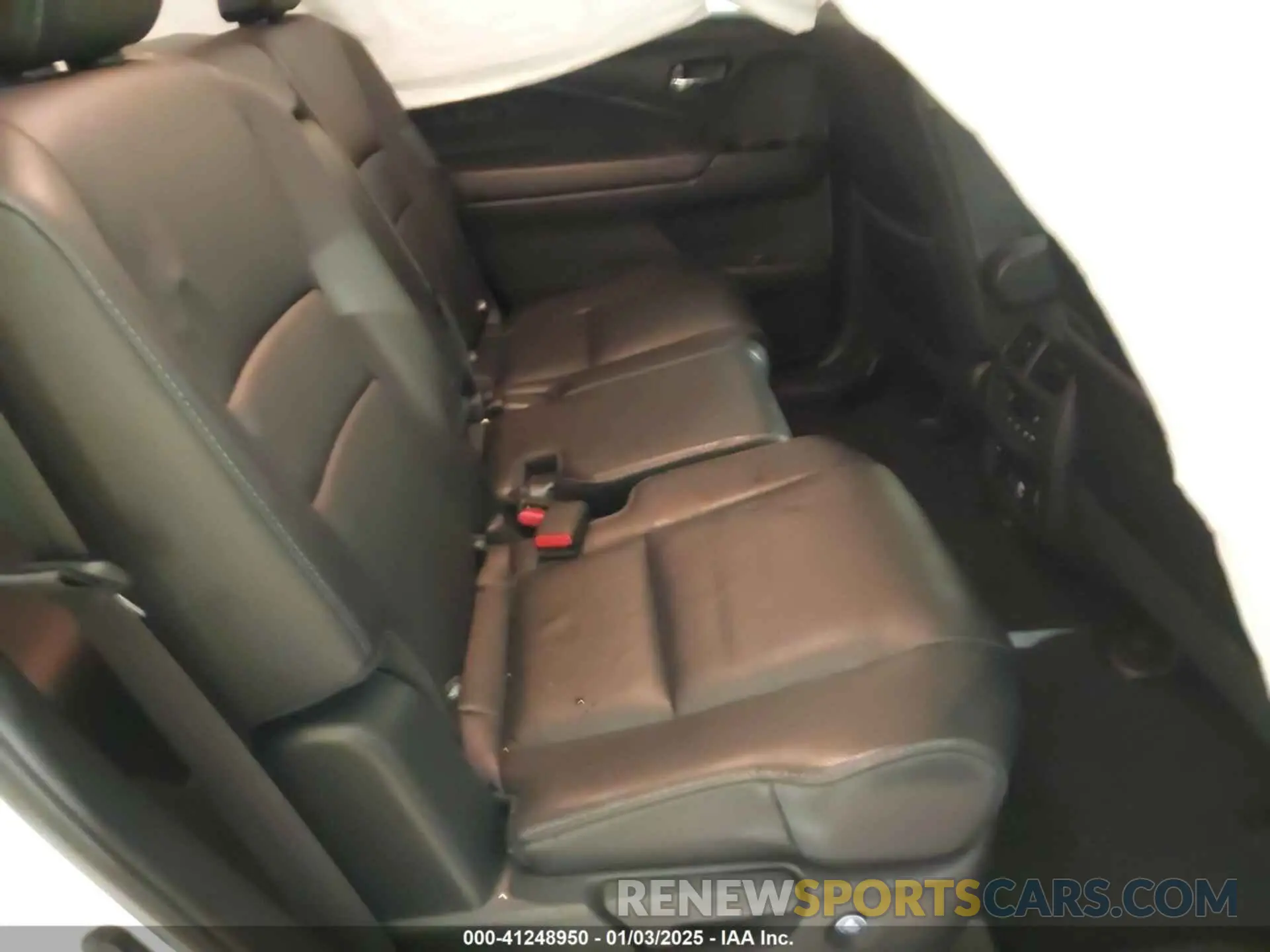 8 Photograph of a damaged car 5FNYF6H94KB052453 HONDA PILOT 2019