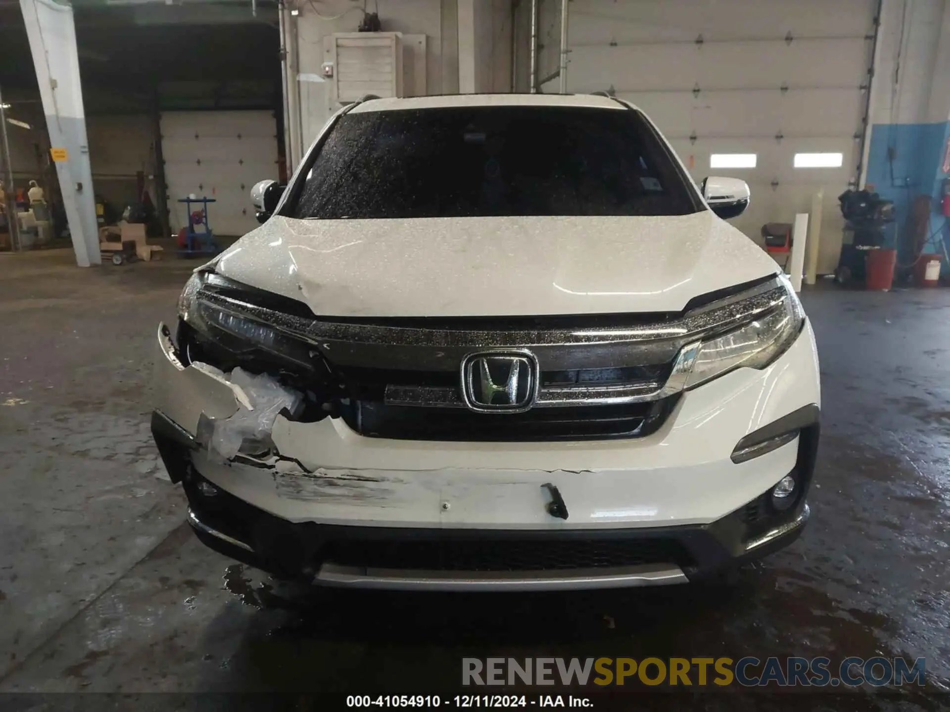 12 Photograph of a damaged car 5FNYF6H95KB030896 HONDA PILOT 2019