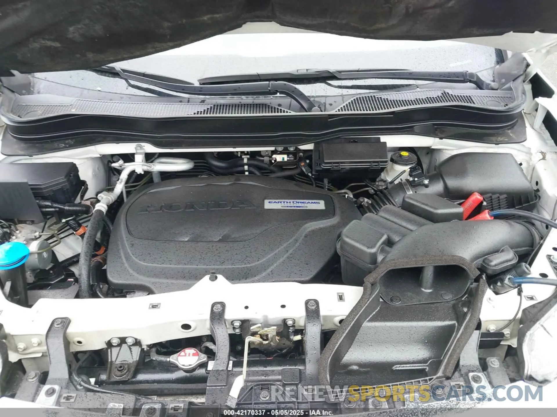 10 Photograph of a damaged car 5FNYF6H96KB000824 HONDA PILOT 2019