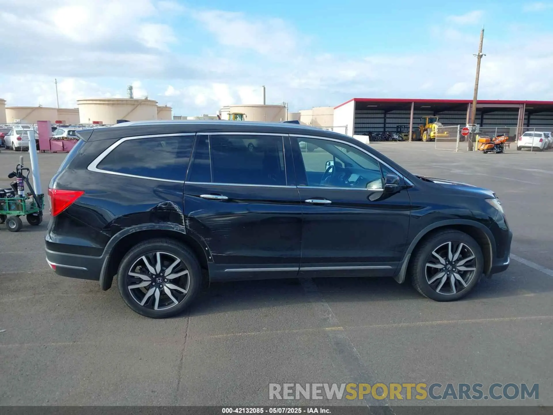 13 Photograph of a damaged car 5FNYF6H96KB015520 HONDA PILOT 2019