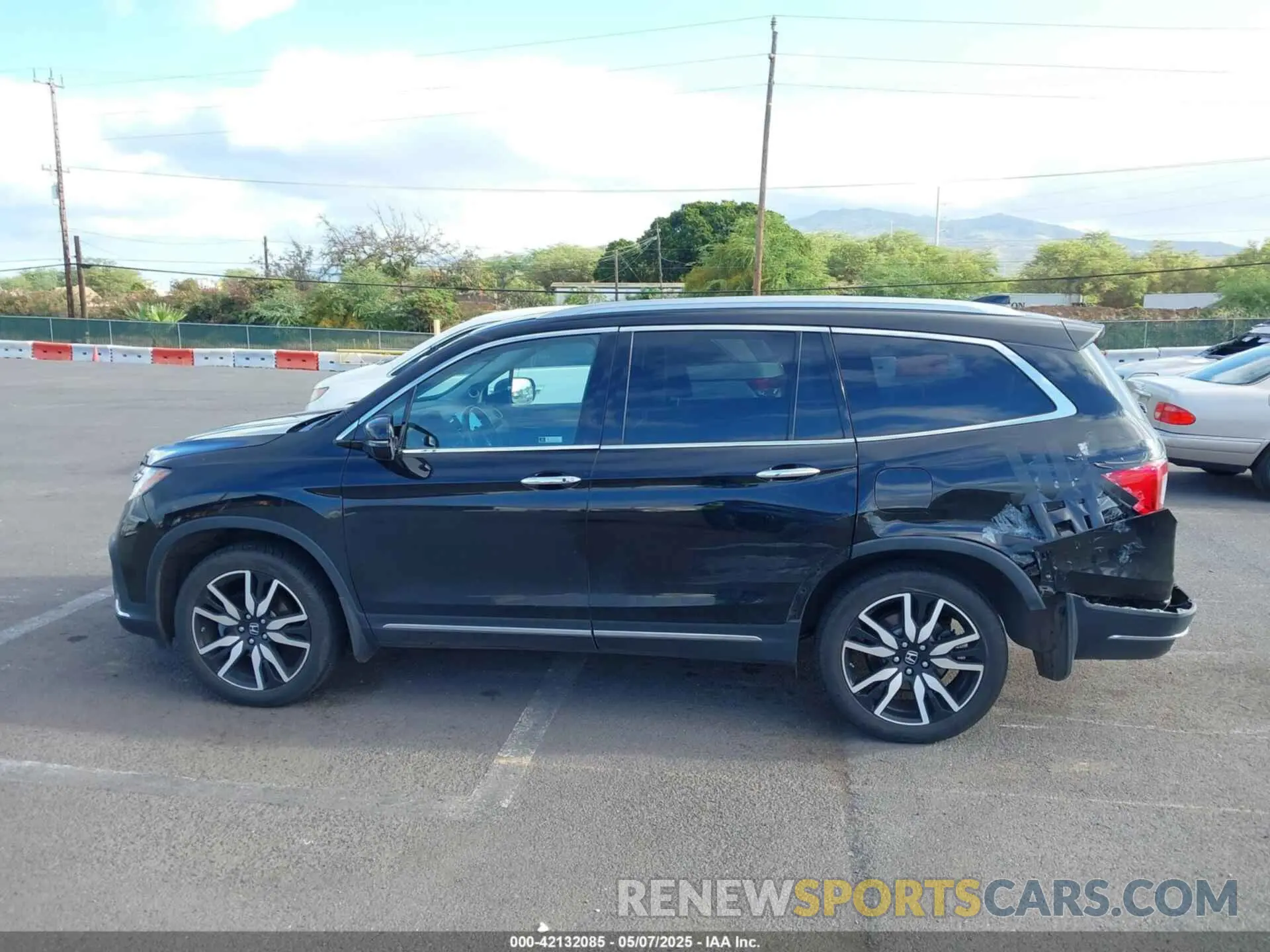 14 Photograph of a damaged car 5FNYF6H96KB015520 HONDA PILOT 2019