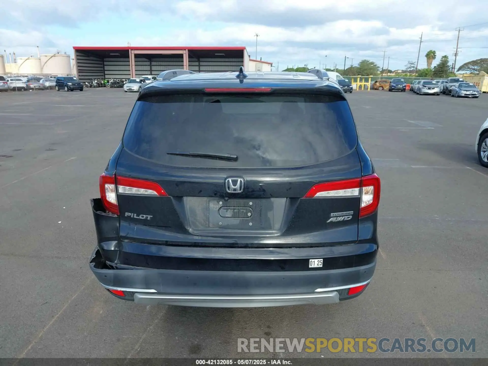 16 Photograph of a damaged car 5FNYF6H96KB015520 HONDA PILOT 2019
