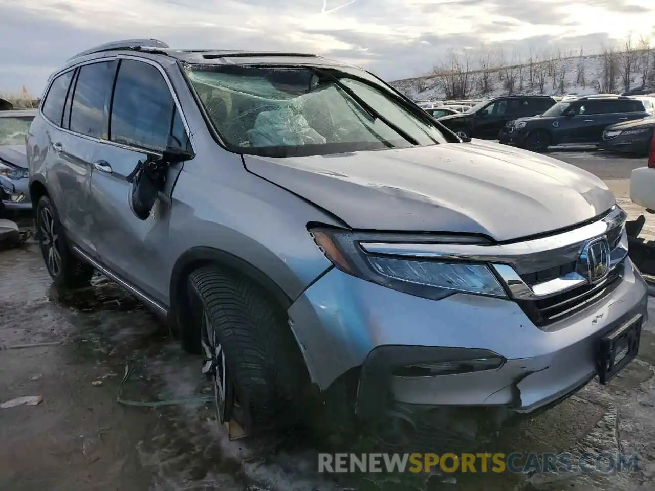 4 Photograph of a damaged car 5FNYF6H96KB097104 HONDA PILOT 2019