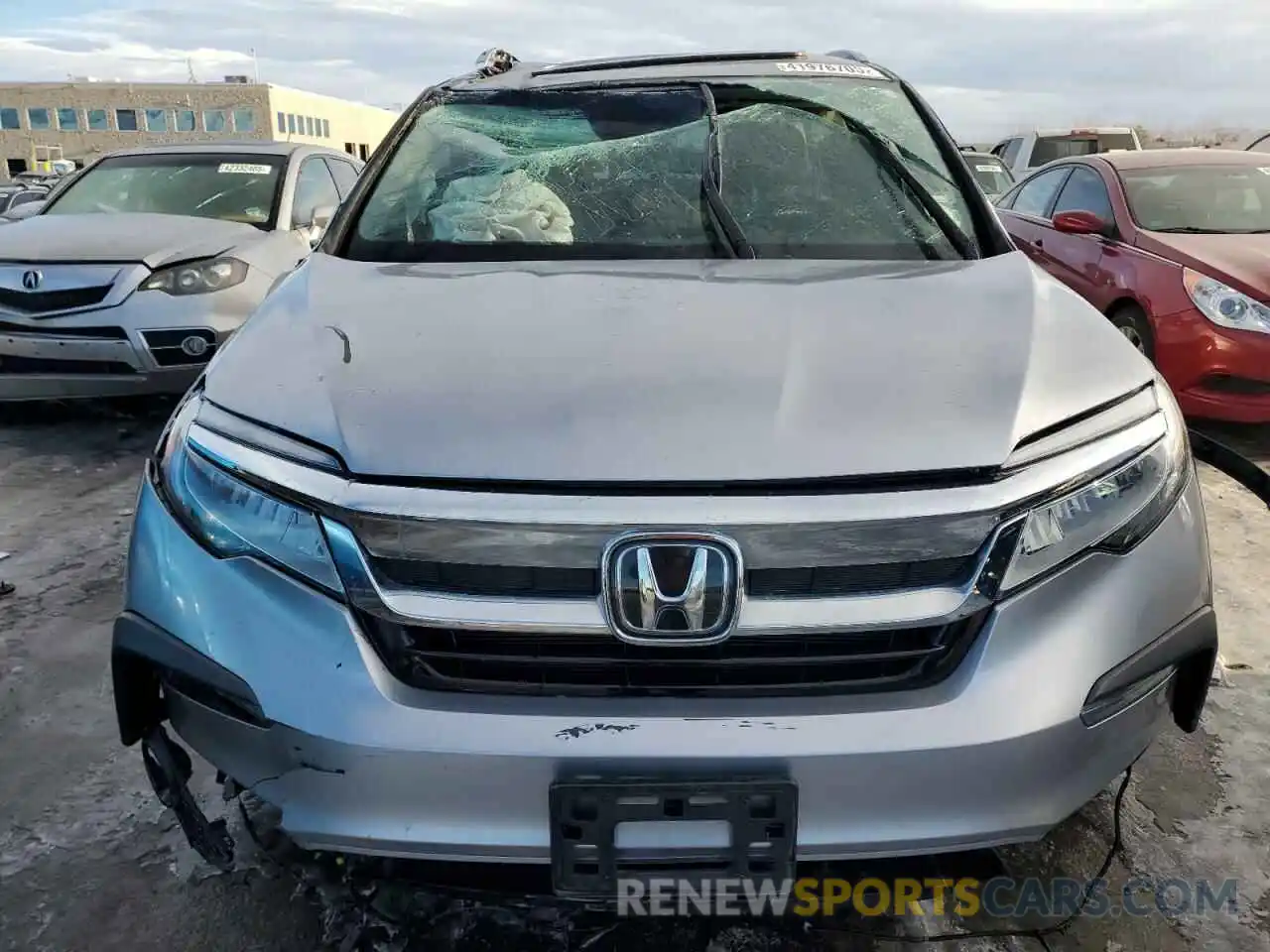 5 Photograph of a damaged car 5FNYF6H96KB097104 HONDA PILOT 2019