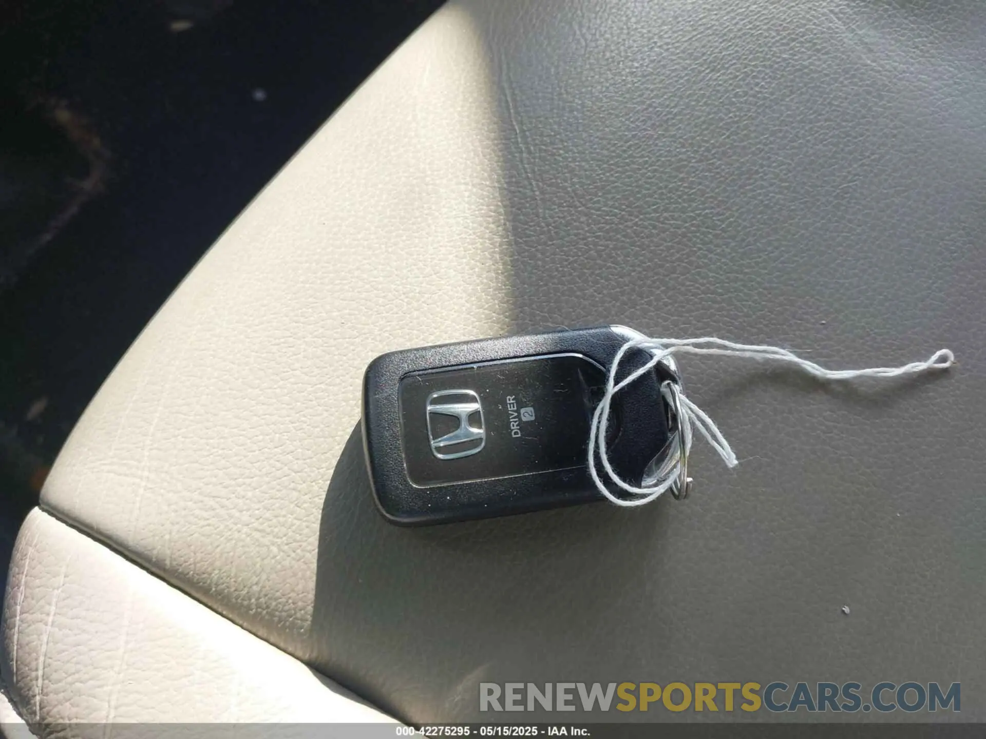 11 Photograph of a damaged car 5FNYF6H98KB016992 HONDA PILOT 2019