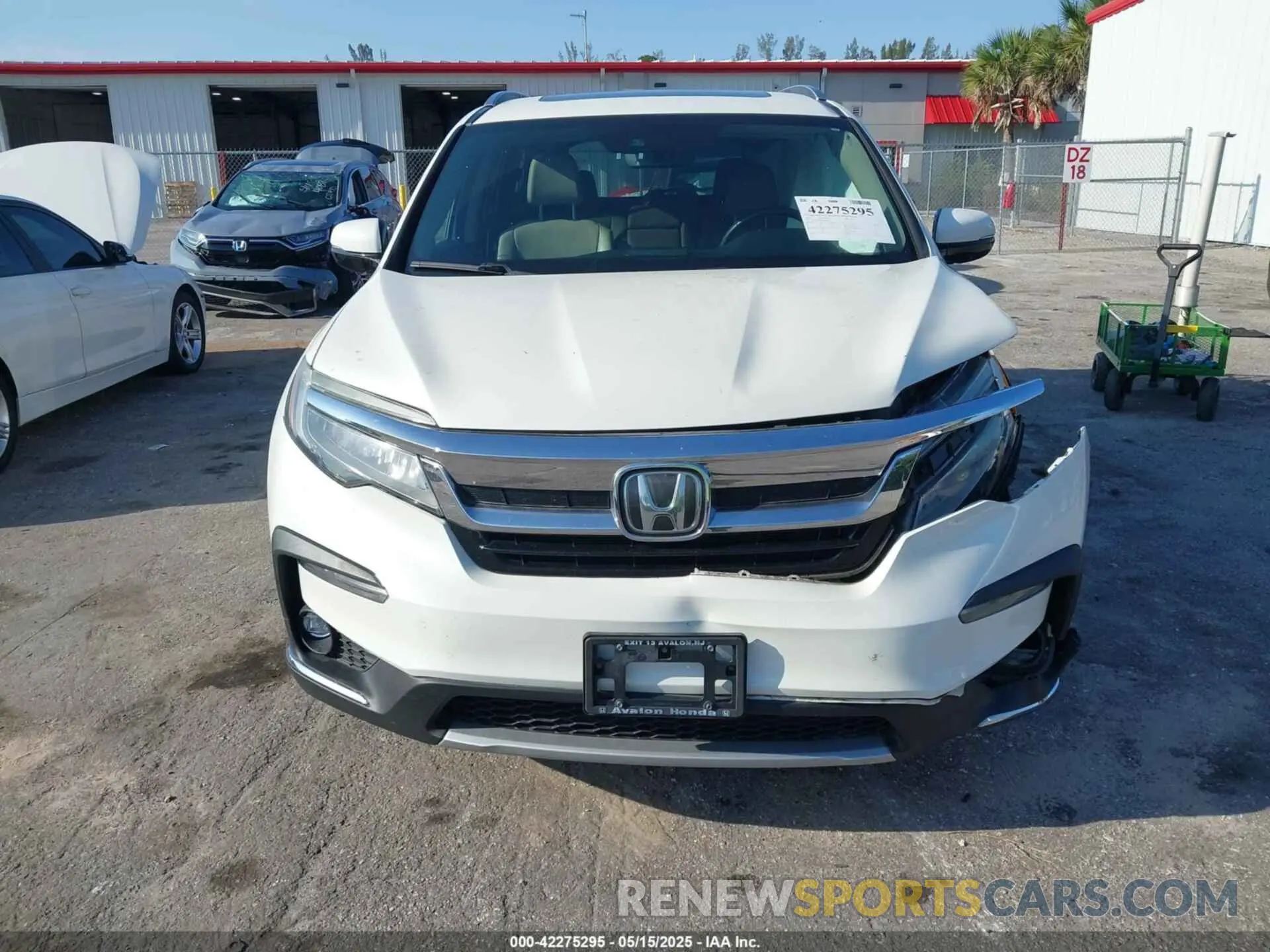 12 Photograph of a damaged car 5FNYF6H98KB016992 HONDA PILOT 2019
