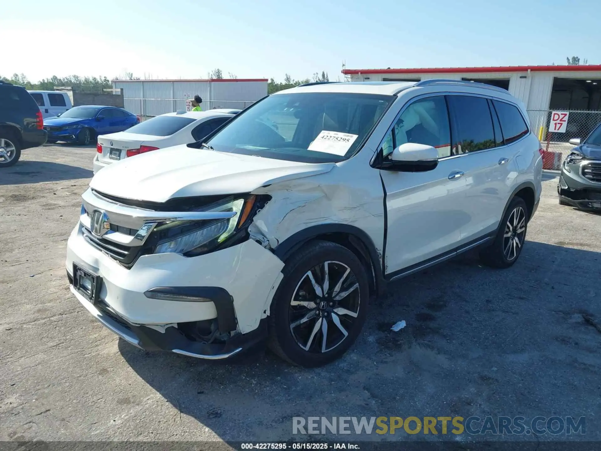 6 Photograph of a damaged car 5FNYF6H98KB016992 HONDA PILOT 2019