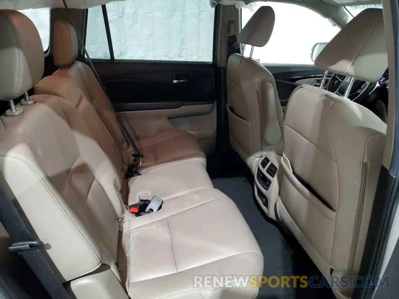11 Photograph of a damaged car 5FNYF6H98KB043822 HONDA PILOT 2019