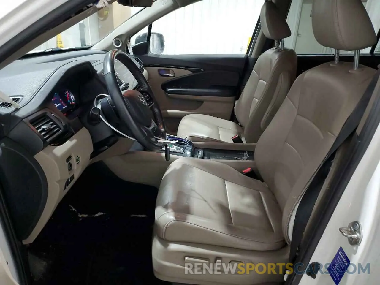 7 Photograph of a damaged car 5FNYF6H98KB043822 HONDA PILOT 2019