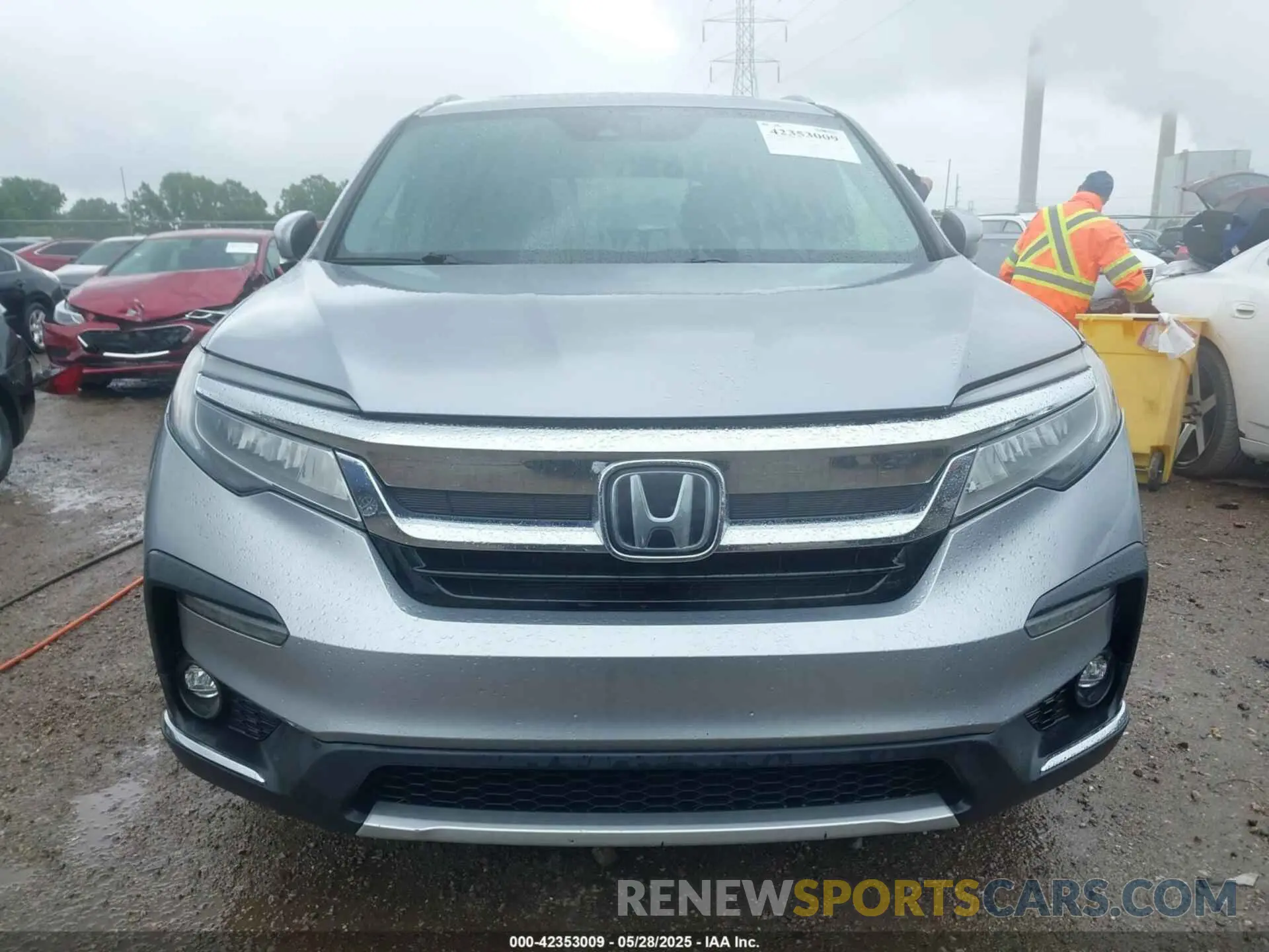 12 Photograph of a damaged car 5FNYF6H98KB097105 HONDA PILOT 2019