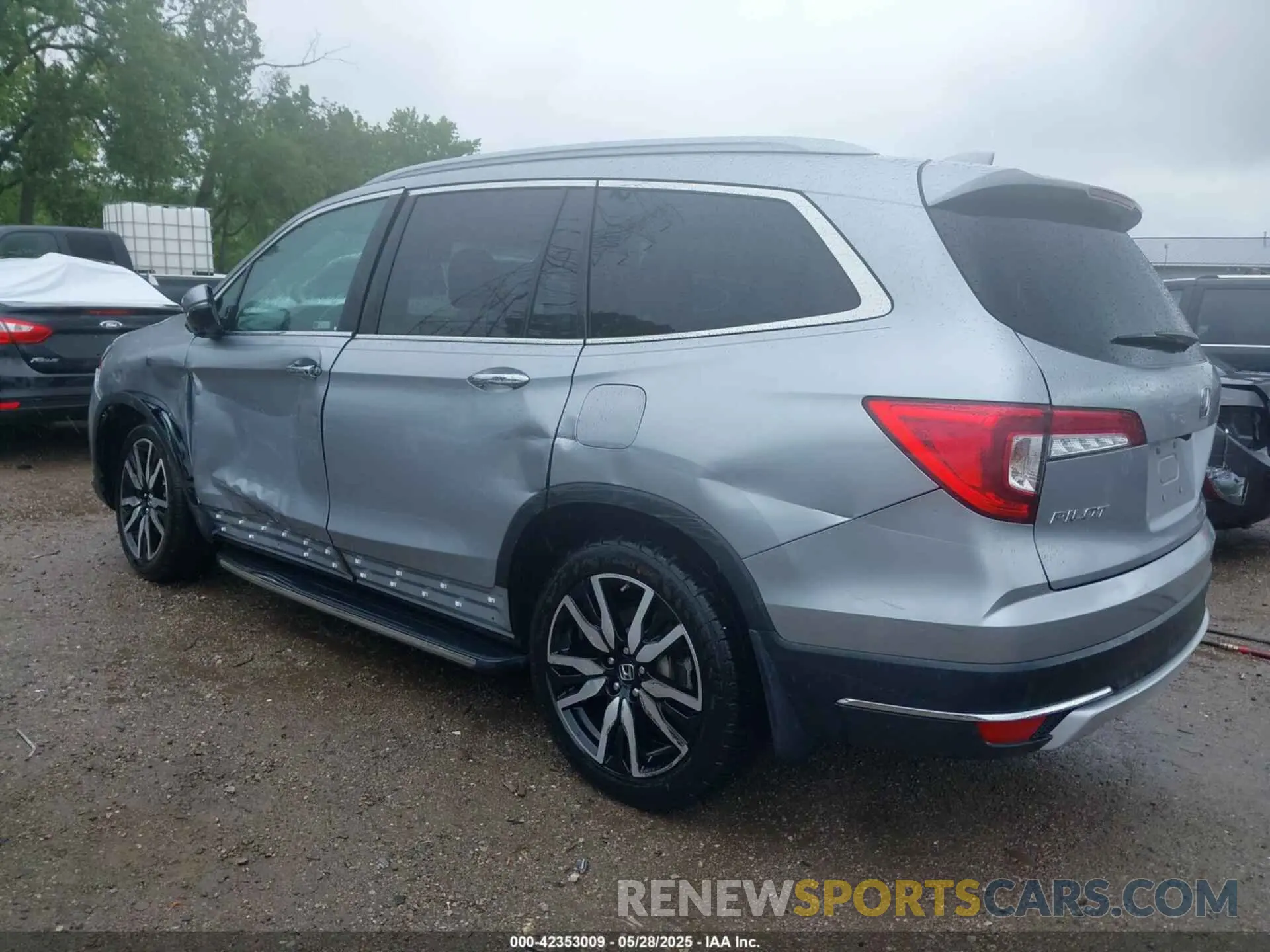 6 Photograph of a damaged car 5FNYF6H98KB097105 HONDA PILOT 2019