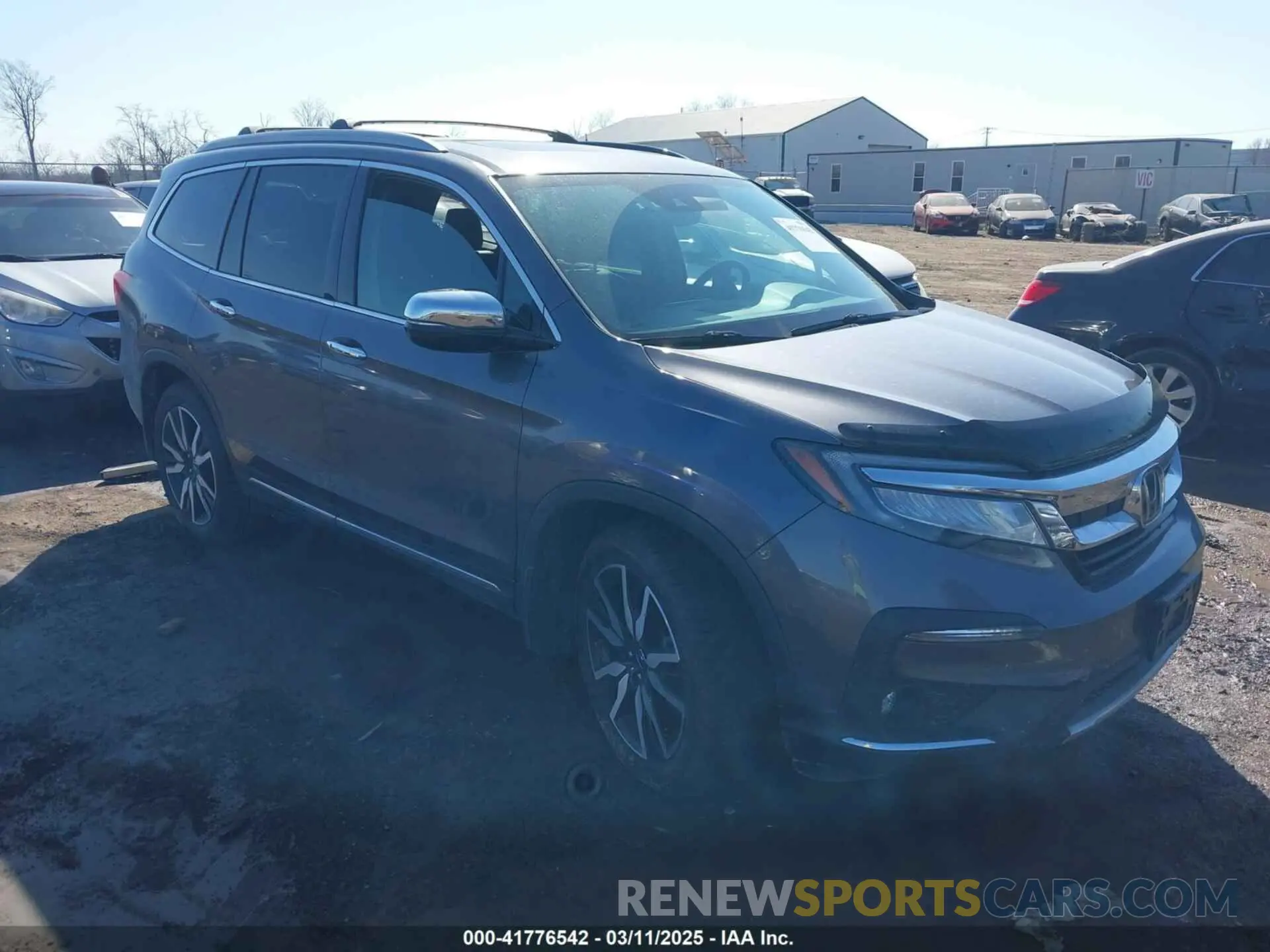 1 Photograph of a damaged car 5FNYF6H99KB016869 HONDA PILOT 2019