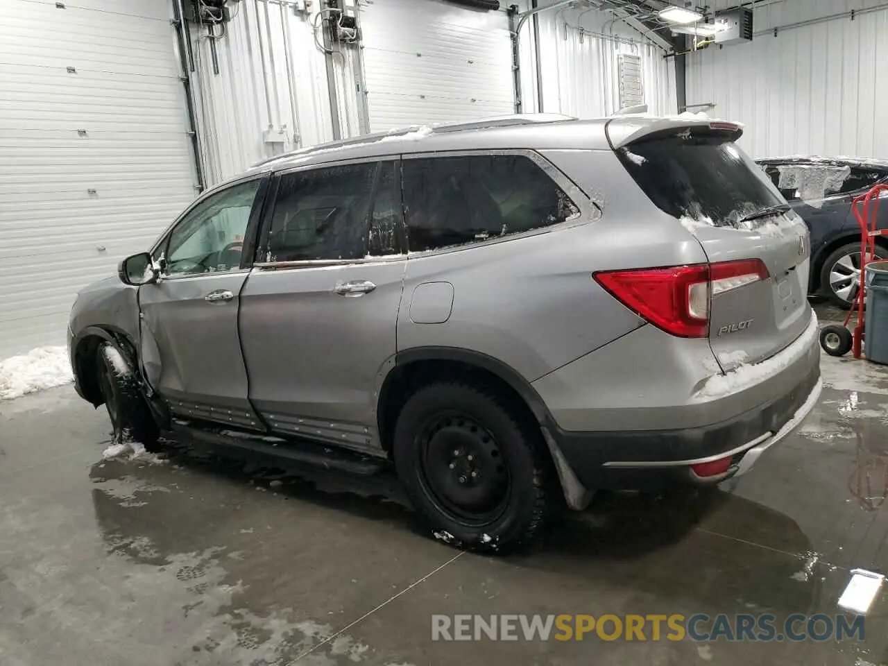 2 Photograph of a damaged car 5FNYF6H9XKB502512 HONDA PILOT 2019